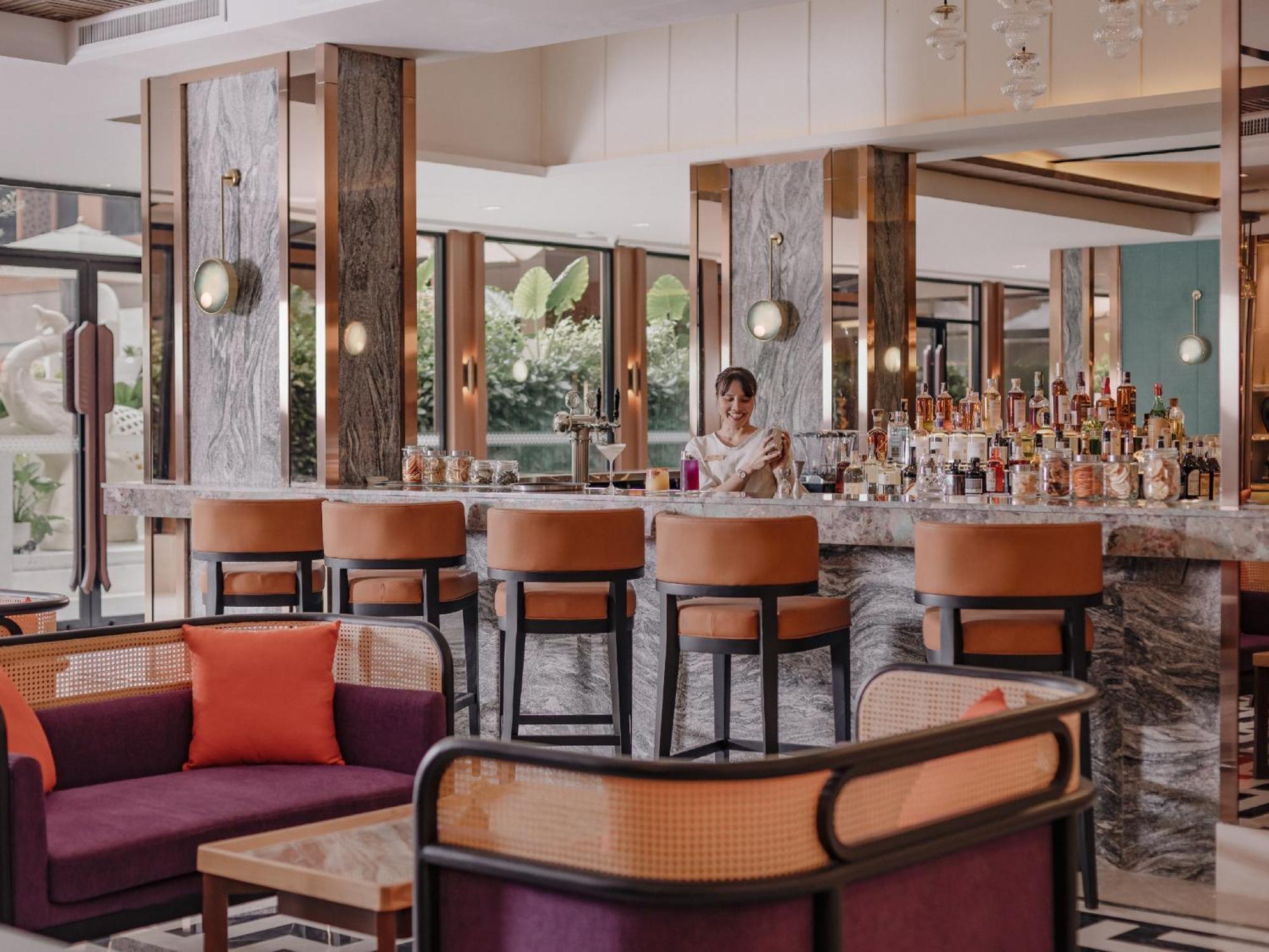 Nysa Hotel Bangkok Sukhumvit 11 Экстерьер фото The bar at the lobby