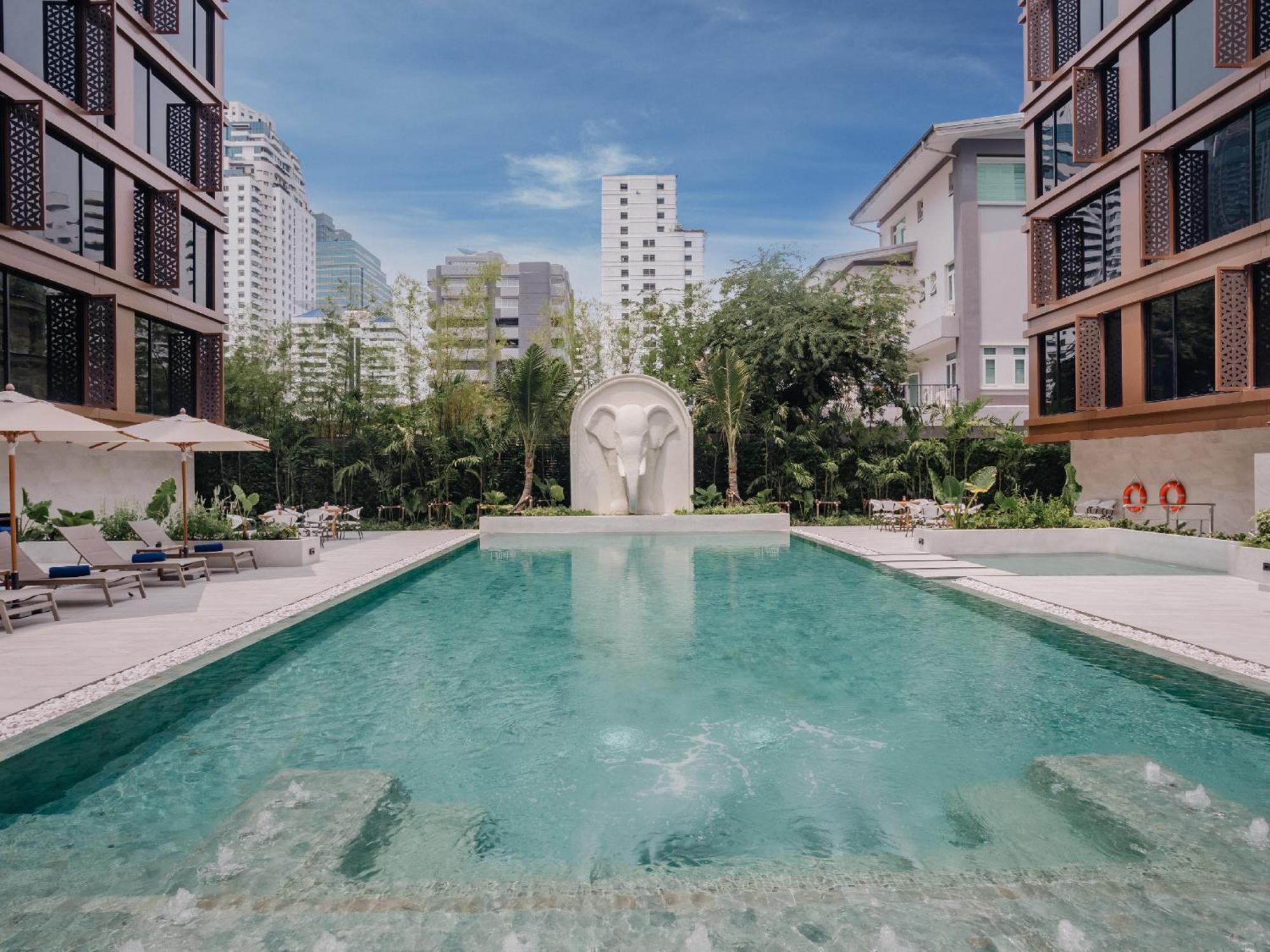 Nysa Hotel Bangkok Sukhumvit 11 Экстерьер фото The swimming pool at the hotel
