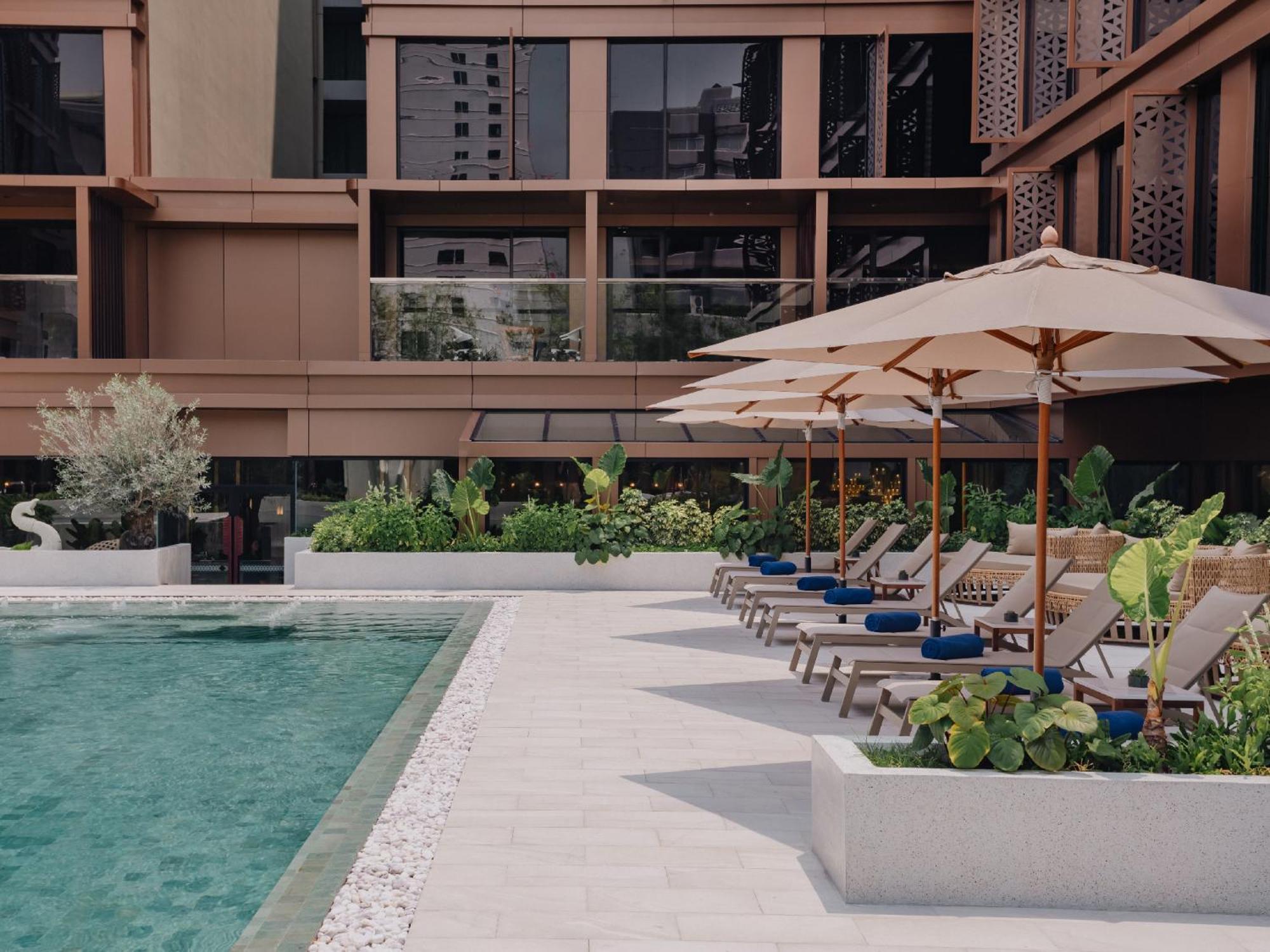 Nysa Hotel Bangkok Sukhumvit 11 Экстерьер фото The pool at the hotel