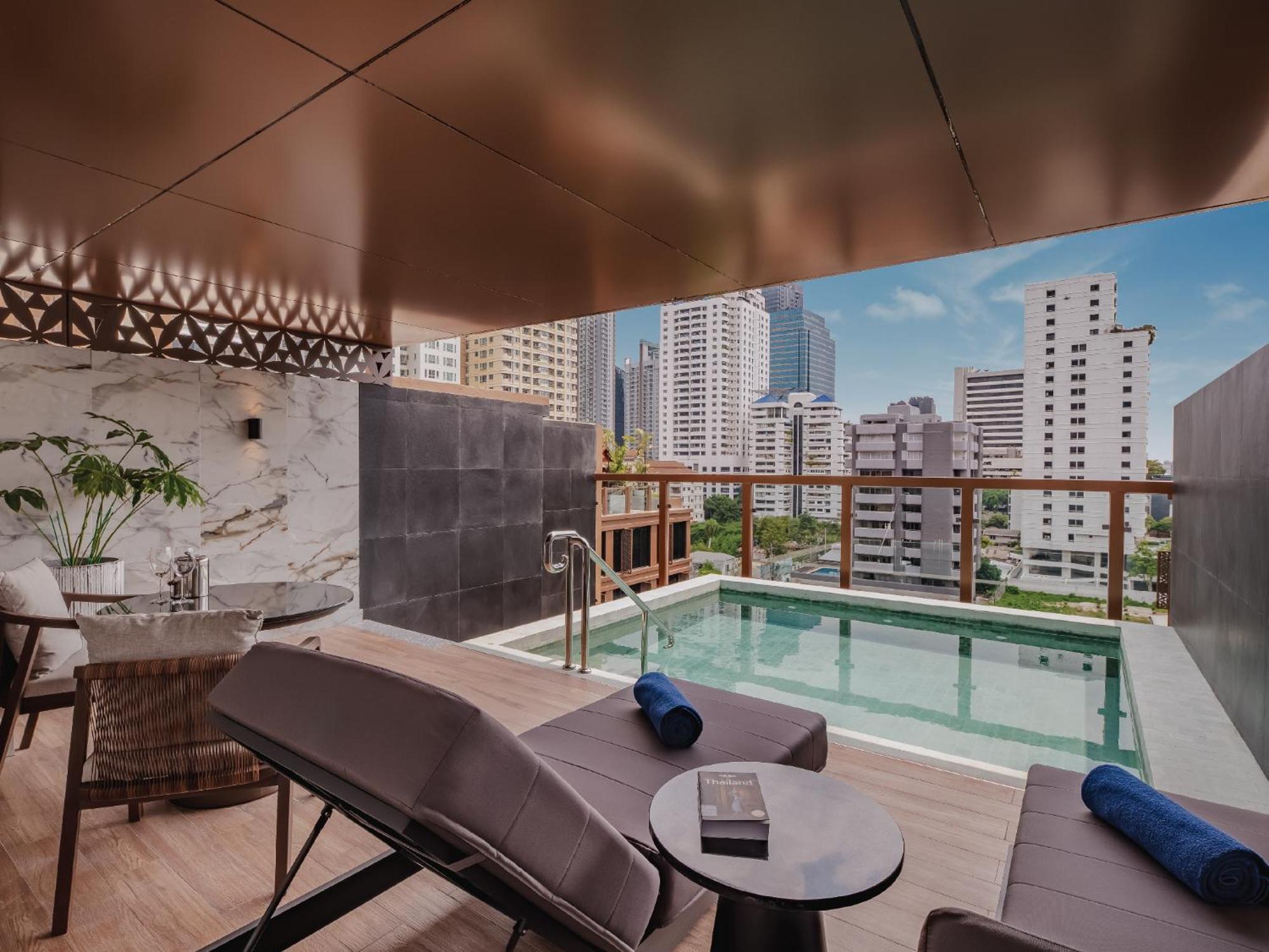 Nysa Hotel Bangkok Sukhumvit 11 Экстерьер фото The hotel's rooftop pool